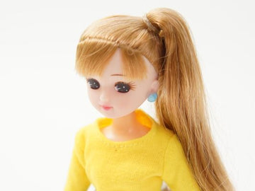 リカちゃん リカちゃん人形 黄色のトップスとチェックスカート[ドールセット]